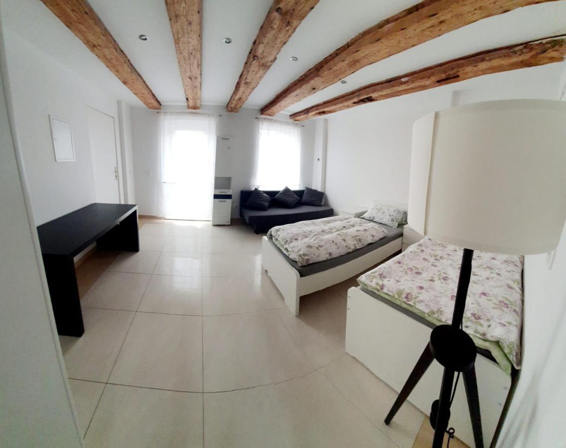 And Bright Flat In Pankow * Berlijn
